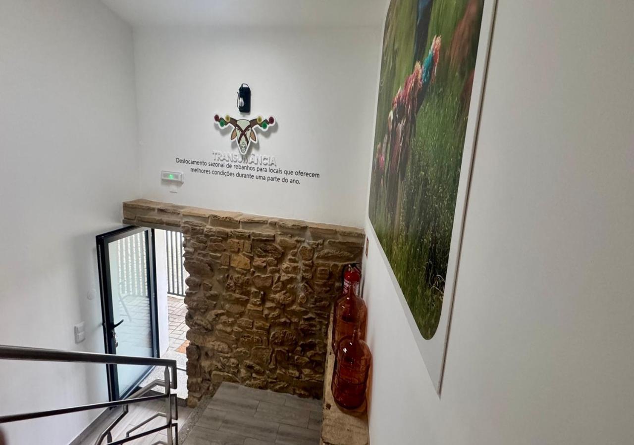 Casa Do Pastor - Escapadinha Rural Com Vista Magnifica Para A Serra - By Matias Nature Carragozela المظهر الخارجي الصورة